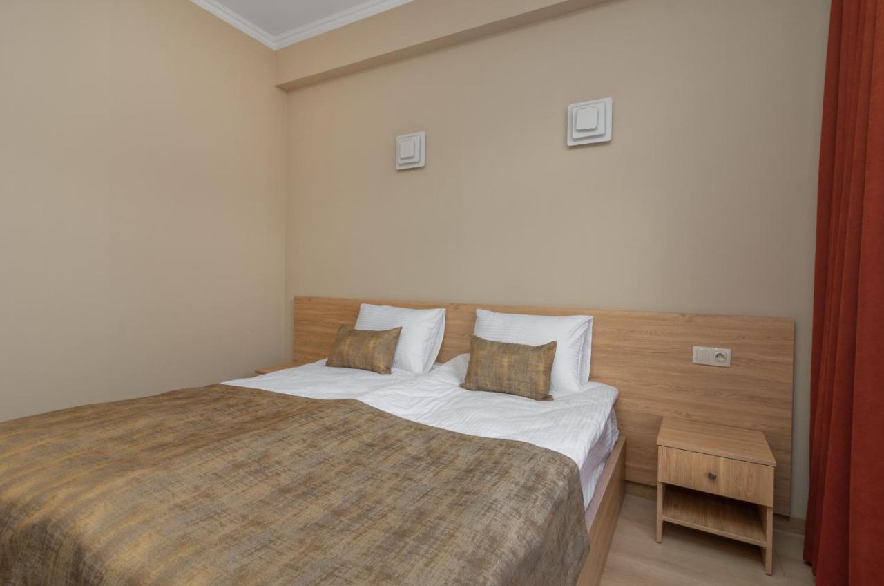 Hotel Alexandria Saguramo ภายนอก รูปภาพ
