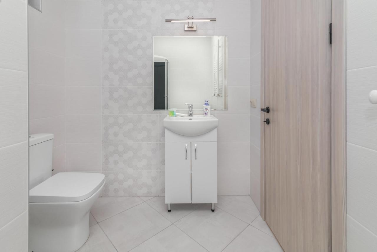 Hotel Alexandria Saguramo ภายนอก รูปภาพ