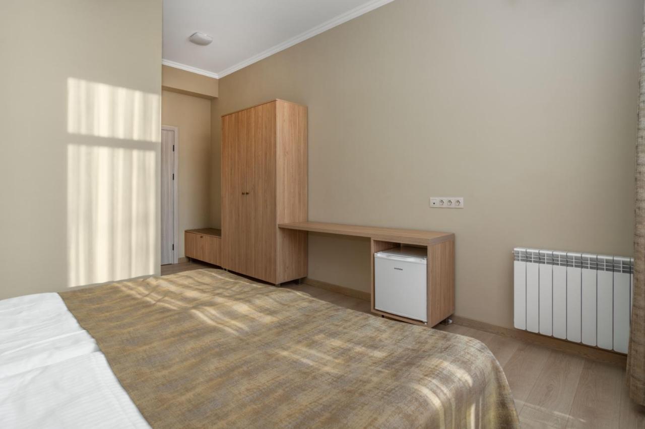 Hotel Alexandria Saguramo ภายนอก รูปภาพ