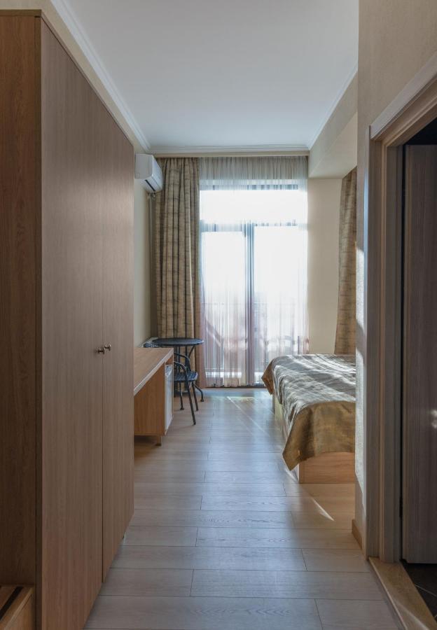 Hotel Alexandria Saguramo ภายนอก รูปภาพ