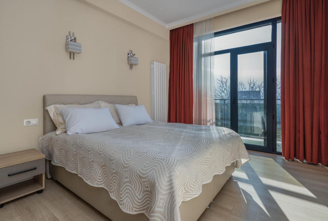 Hotel Alexandria Saguramo ภายนอก รูปภาพ