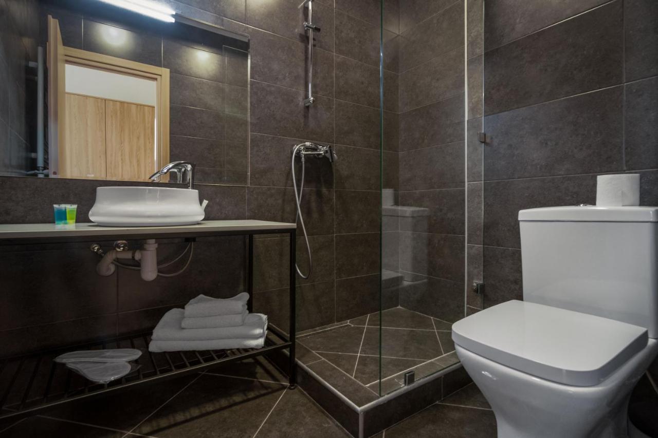 Hotel Alexandria Saguramo ภายนอก รูปภาพ