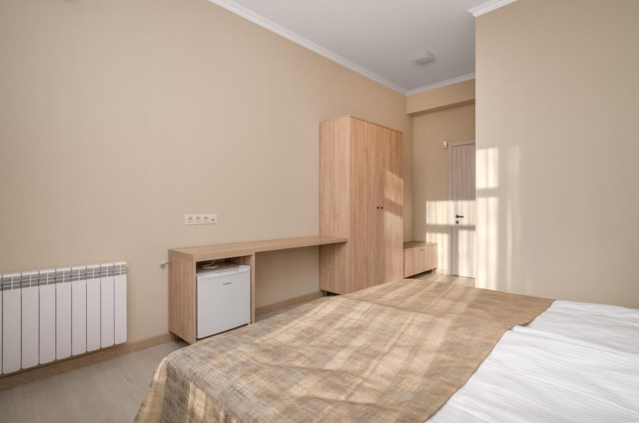 Hotel Alexandria Saguramo ภายนอก รูปภาพ
