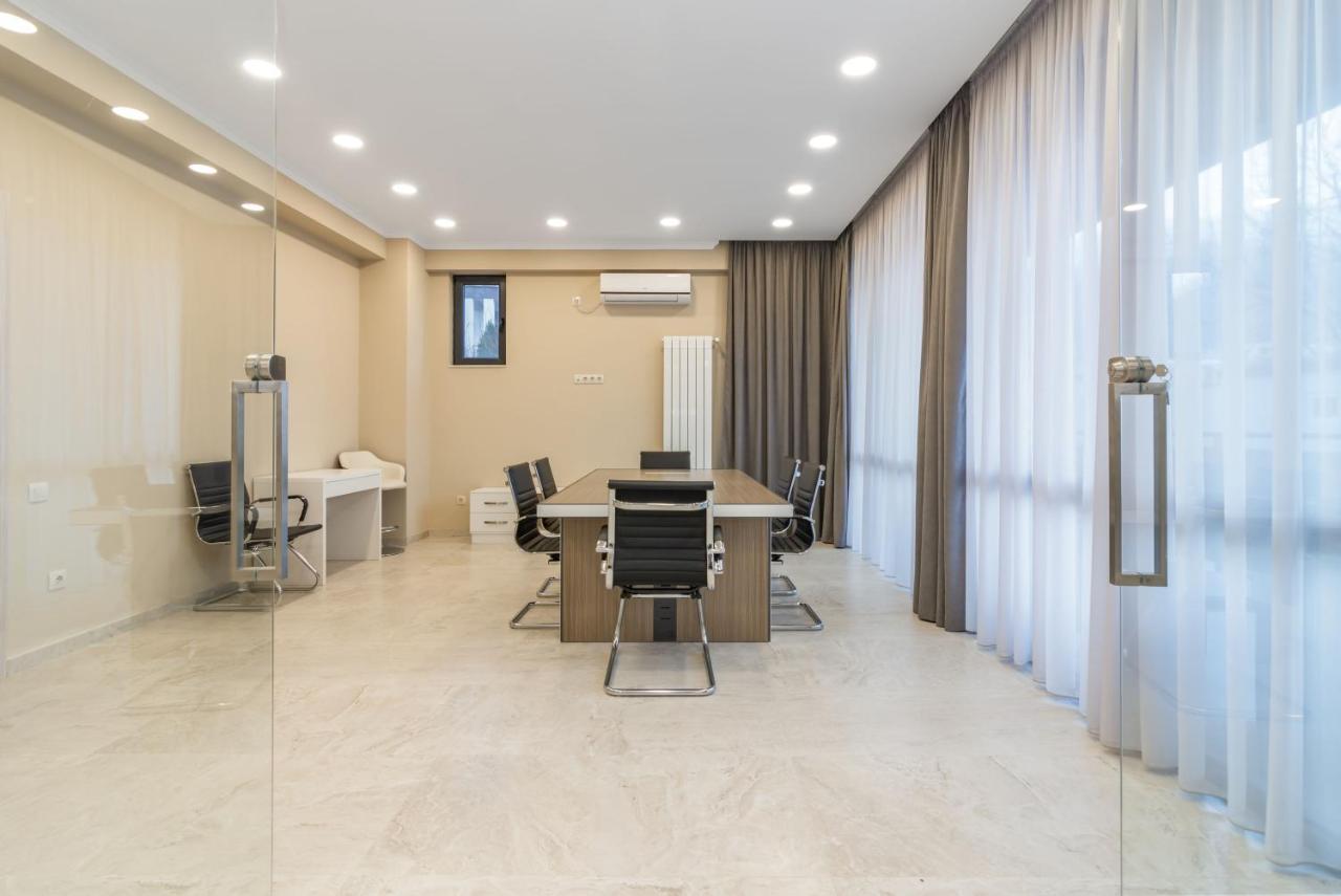 Hotel Alexandria Saguramo ภายนอก รูปภาพ