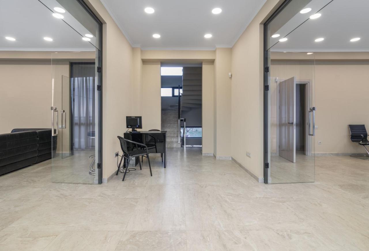 Hotel Alexandria Saguramo ภายนอก รูปภาพ